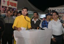 रुद्रप्रयाग  में भव्य रूप से मनाया गया लोक पर्व ईगास, गढ़वाली में संबोधन देकर जिलाधिकारी प्रतीक जैन ने जीता जनमानस का दिल।