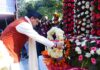 मुख्यमंत्री ने विजय दिवस पर शहीद स्मारक में पुष्पचक्र अर्पित कर वीर बलिदानियों को दी श्रद्धांजलि।