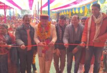 रंगारंग कार्यक्रमों के साथ तीन दिवसीय सिलगढ महोत्सव का हुआ आगाज, रुद्रप्रयकविधायक भरत चौधरी ने दीप प्रज्वलित कर किया मेले का शुभारंभ।