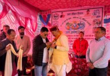 जल जीवन मिशन के अंतर्गत ग्राम पंचायत ग्वेफड़ में मनाया गया जल अर्पण दिवस।