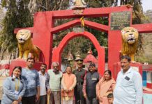 अभिषेक डिमरी के लेफ्टिनेट बनने पर जिलासु के ग्रामीणों द्वारा गांव पहुंचने पर भब्य स्वागत किया गया l